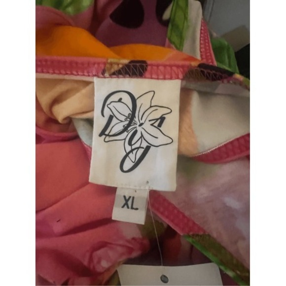 NWT Dressed in Joy Bright Print Bamboo Blend SUPER soft Flattering Ruched Side T - Picture 10 of 11